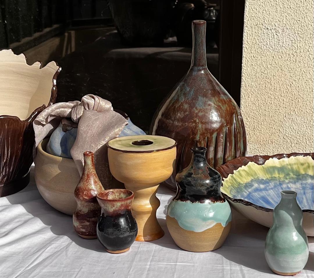 Pottery hand - building ( 2 hours session)